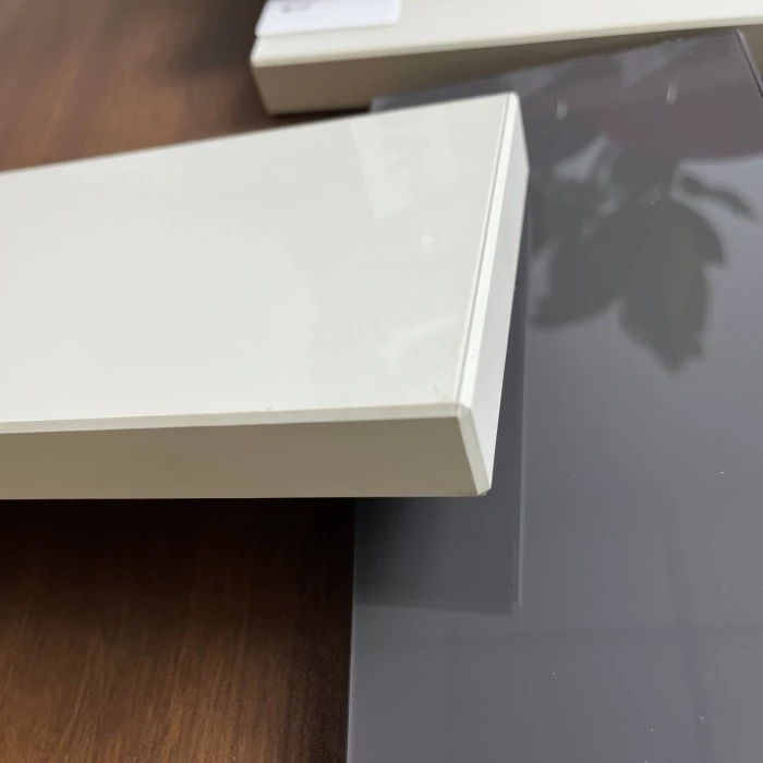 Papan Tampilan Furnitur Akrilik